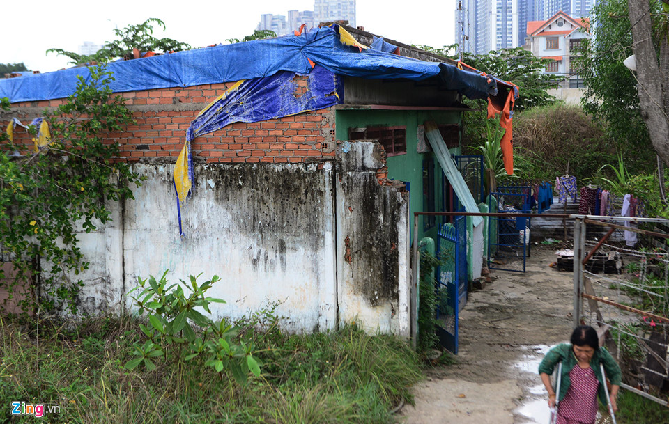 Nhà nát ở đất vàng Thủ Thiêm